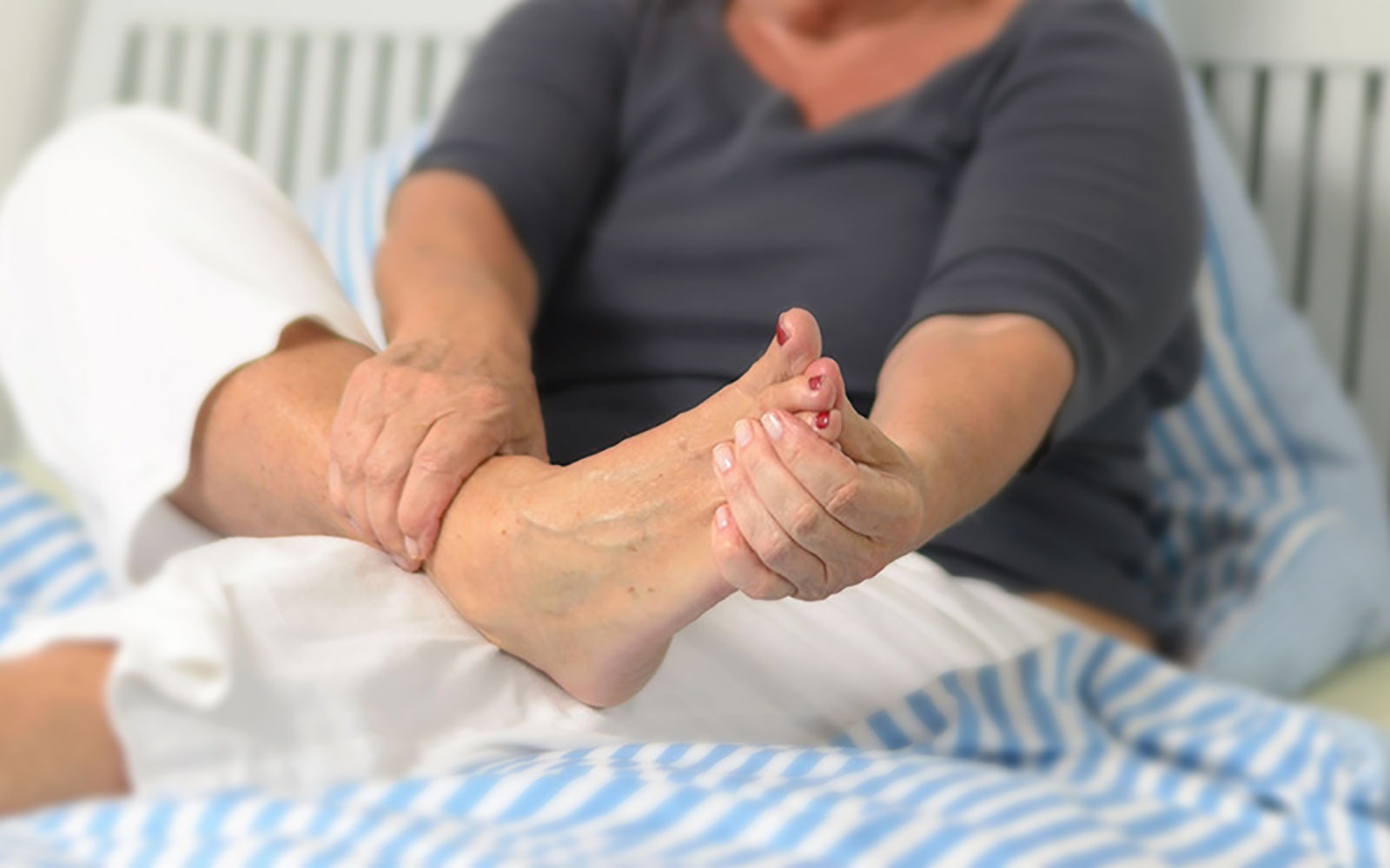 5 Tips Mencegah Ulkus Kaki Diabetik