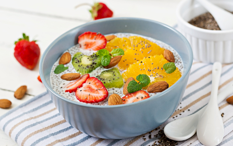 7 Inspirasi Resep Smoothie Bowl Tinggi Serat yang Bikin Kenyang Lebih Lama